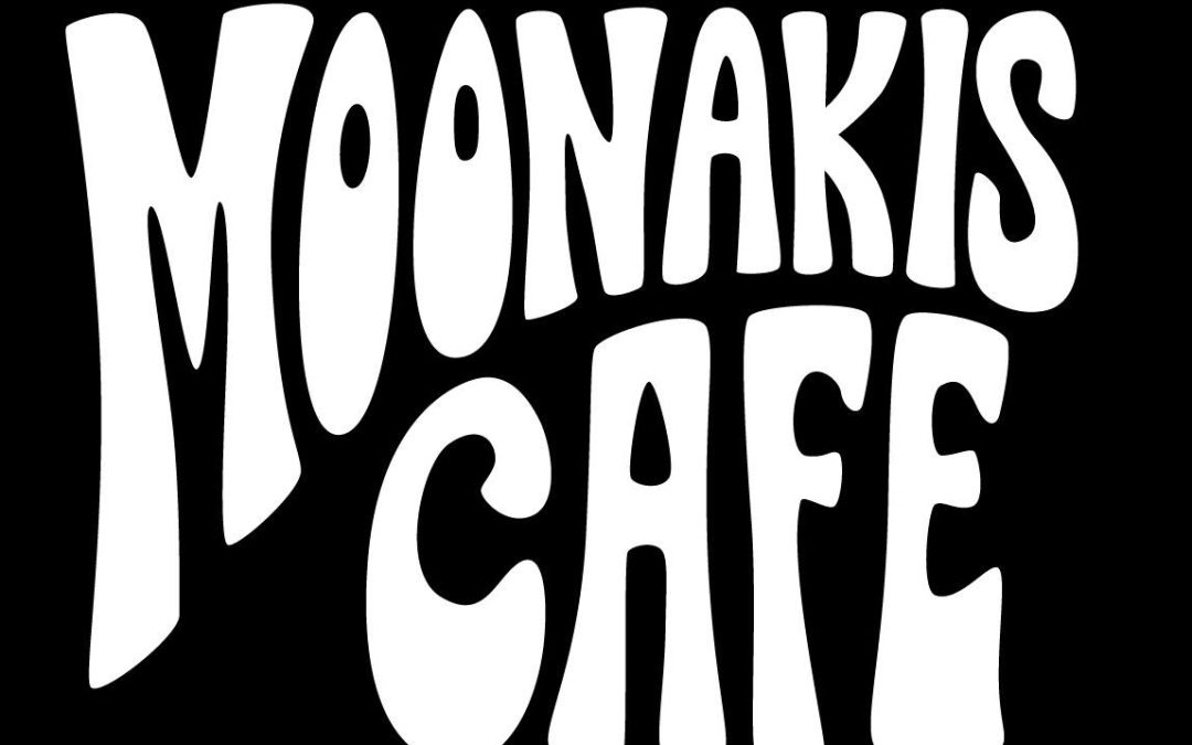 Moonakis Cafe: The Perfect Spot for Breakfast on Cape Cod