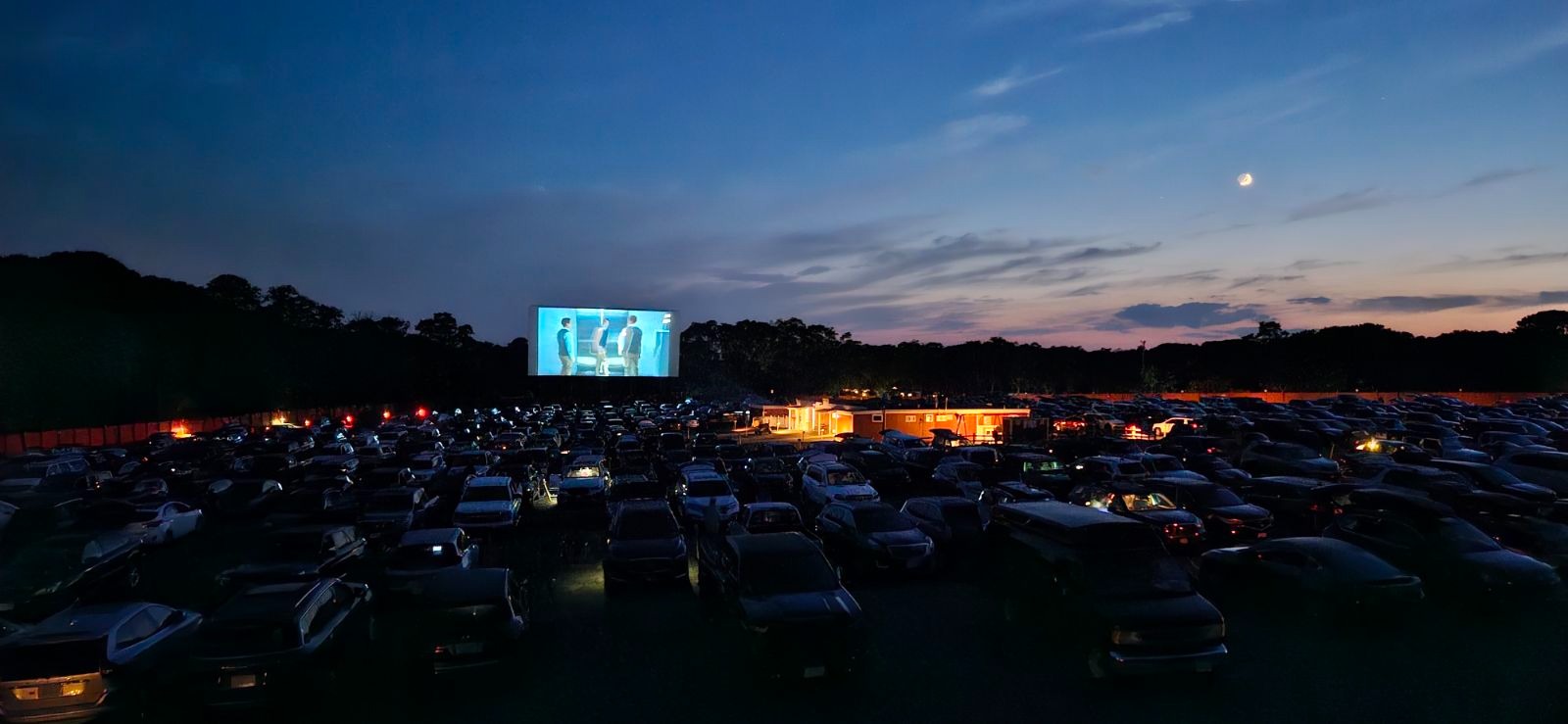 Exploring Wellfleet Drive-In: Showtimes, Tips, and Community Rules